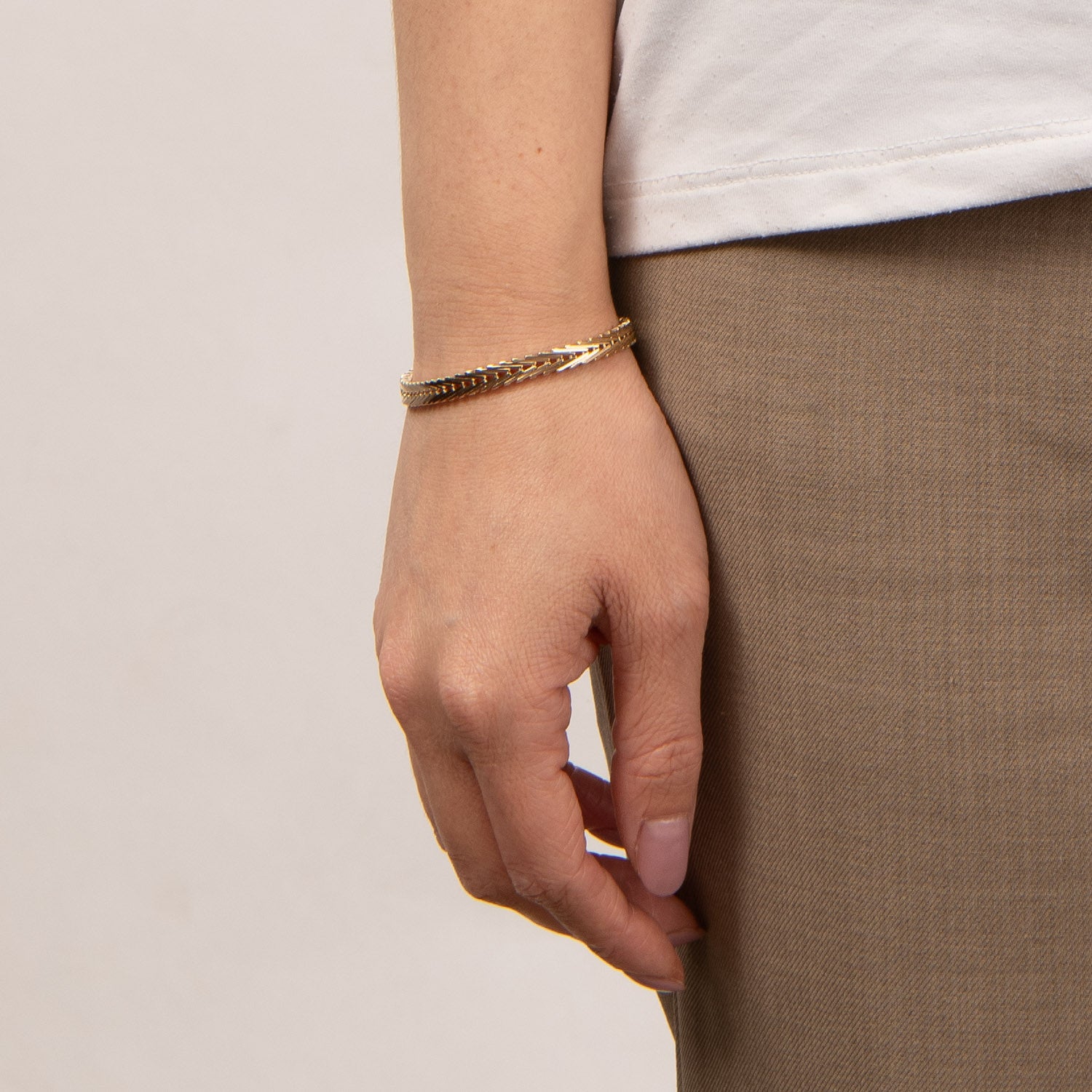 DETAIL245483